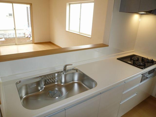 Kitchen. Building 2 room (December 27, 2013) Shooting