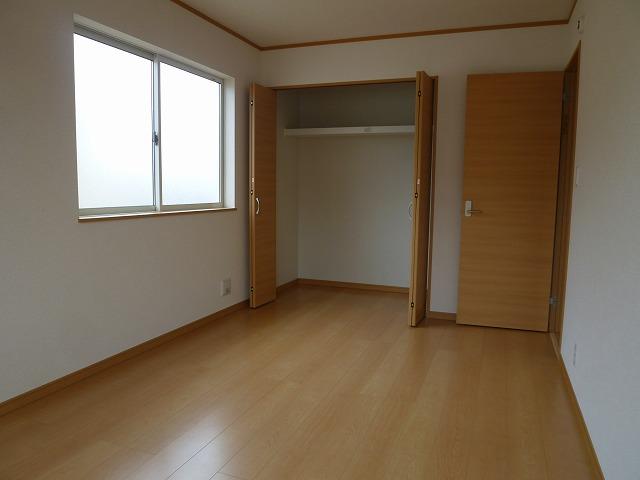 Non-living room. In Building 2 (December 27, 2013) Shooting