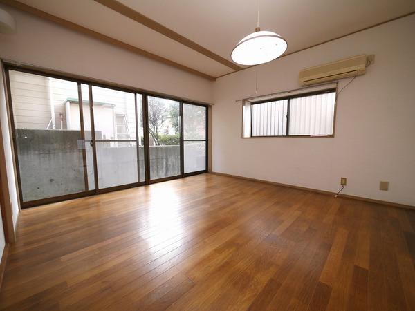 Living and room
