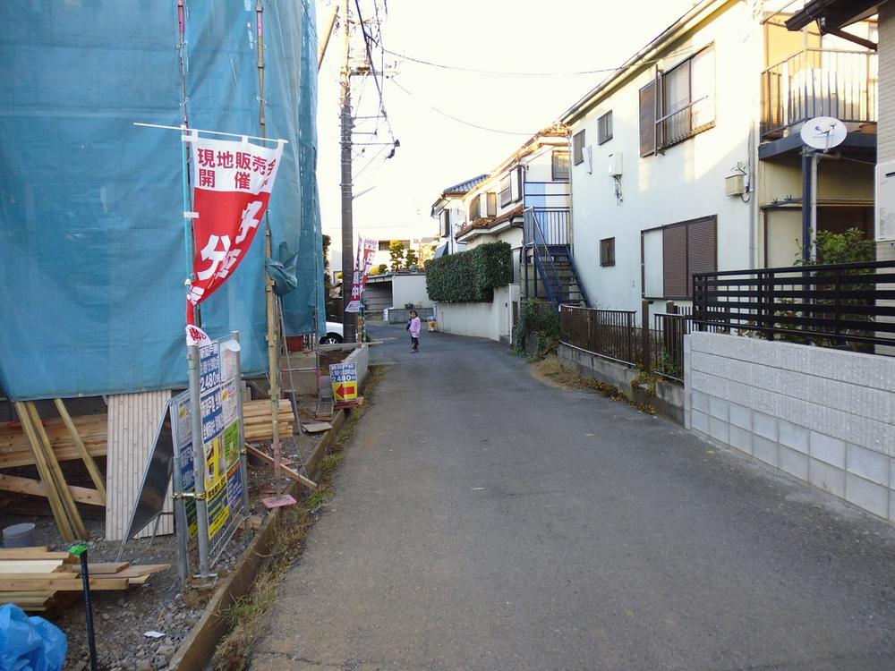 Local photos, including front road. Local (11 May 2013) Shooting