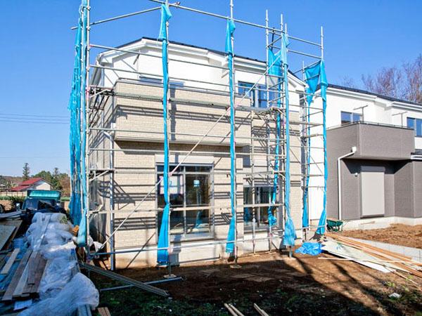 Local appearance photo. Building 2