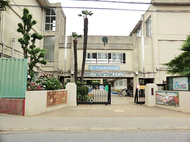 Primary school. 880m to Kashiwa City Takayanagi Elementary School