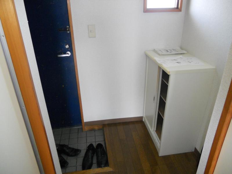 Entrance. Storage space with entrance