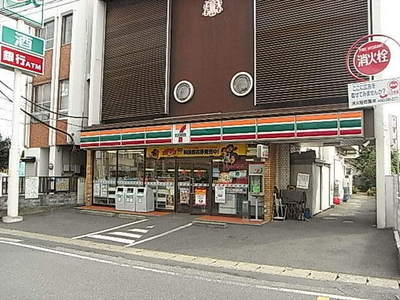 Convenience store. Seven-Eleven (convenience store) to 400m