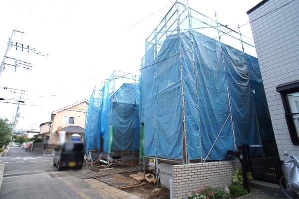 Local photos, including front road. Local (10 May 2013) Shooting