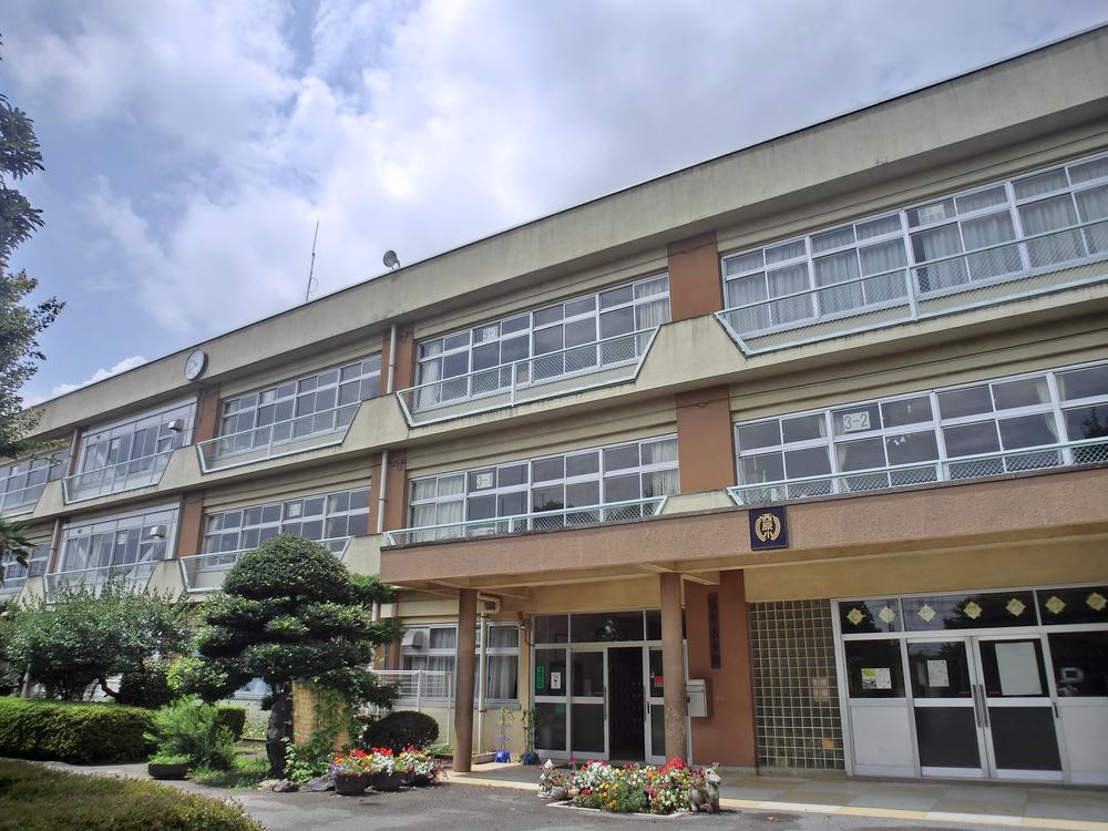 Primary school. Nishihara to elementary school 1080m