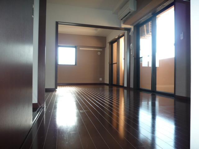 Living and room
