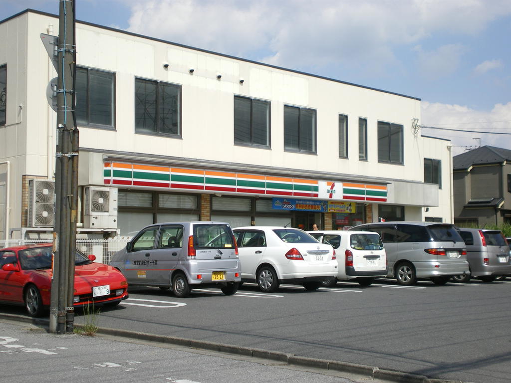 Convenience store. Seven-Eleven Kitakashiwa 3-chome up (convenience store) 850m