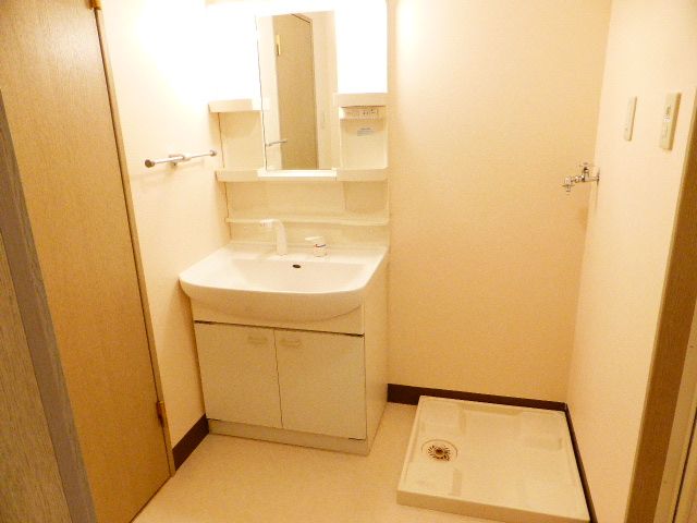 Washroom. Washroom