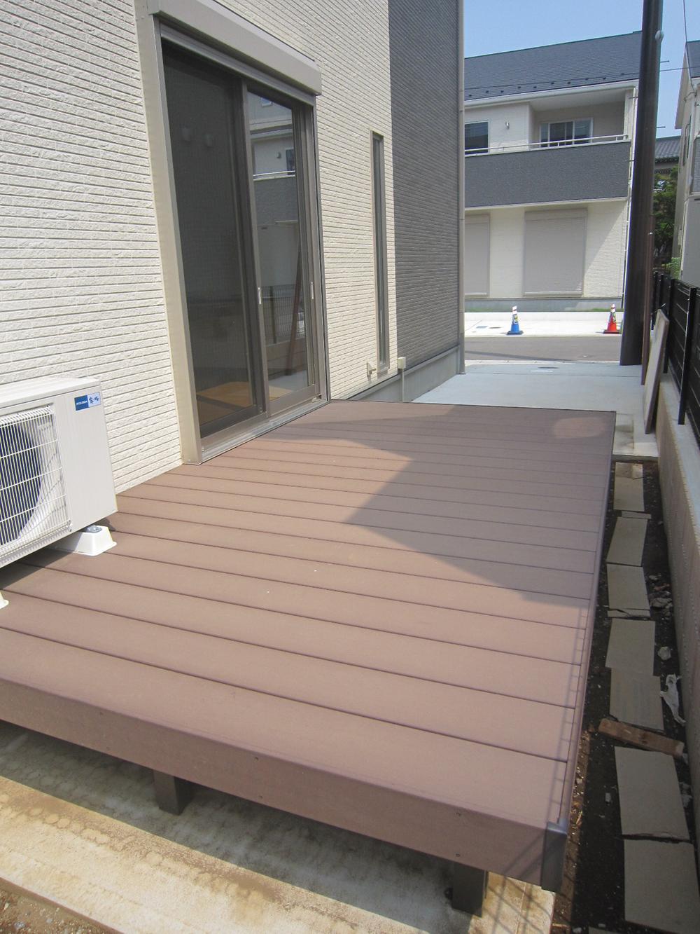 Other. Living More of wood deck. You can also enjoy an adult as well as children.