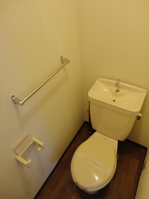 Toilet. It will be Nagai involuntarily