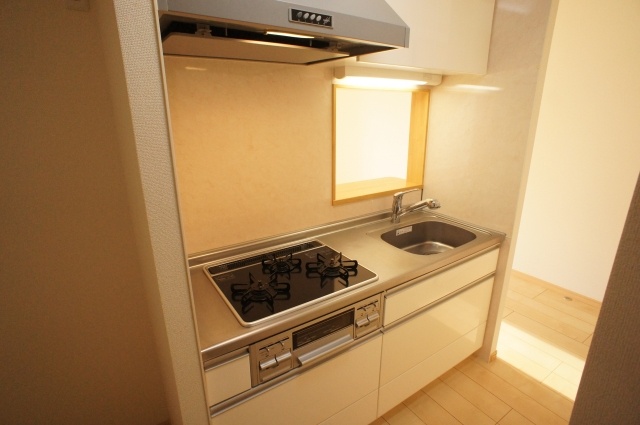 Kitchen. System Kitchen 3-burner stove