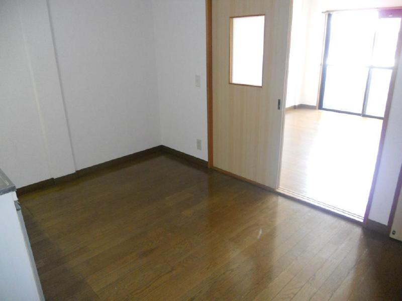 Other room space. Dining Please also spent to plow! !