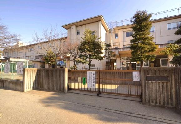 Primary school. Kashiwashiritsu pine needle second elementary school up to 400m