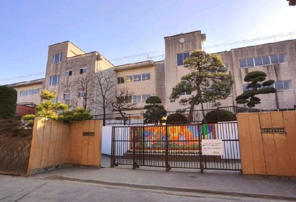 Junior high school. Kashiwashiritsu 800m until the pine needle junior high school