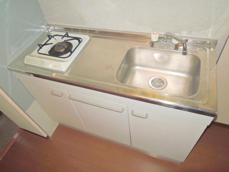 Kitchen. Easy-to-use kitchen.