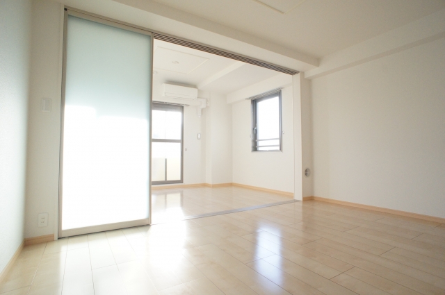 Living and room. You can use spacious and Akehanashi the partition