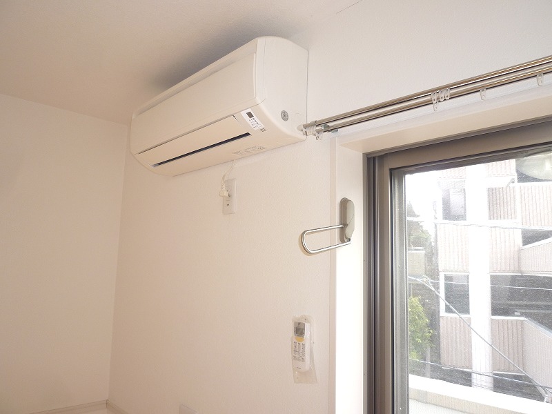 Other Equipment. Air-conditioned rooms and indoor clothes hook