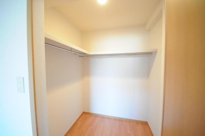 Receipt. Walk-in closet is.