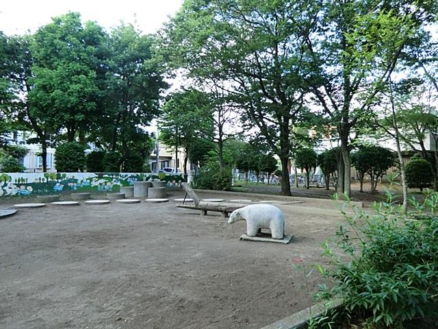 park. Eirakudai neighborhood park
