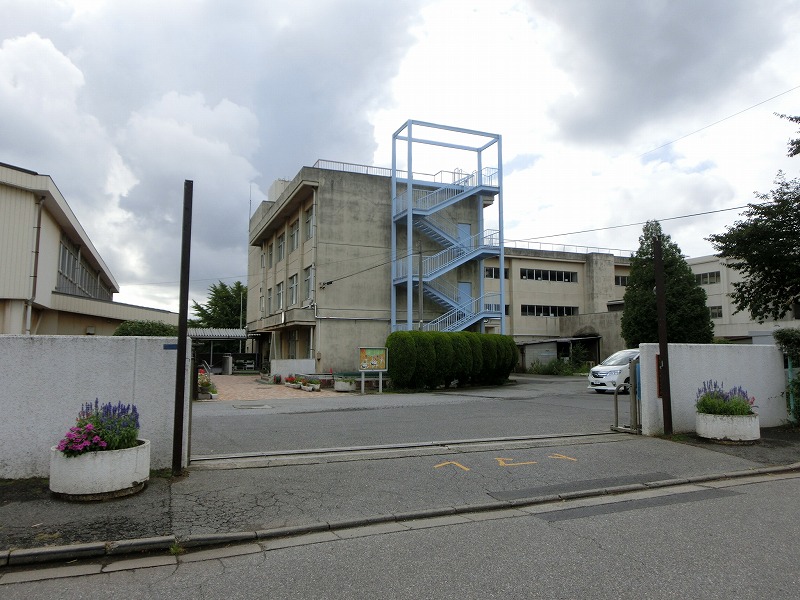 Primary school. 250m until the Kashiwa Municipal Takayanagi Nishi Elementary School (elementary school)