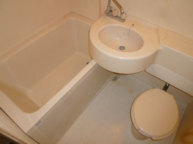 Bath. unit bus