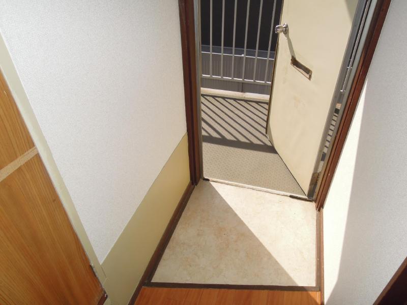 Entrance. Entrance of the room