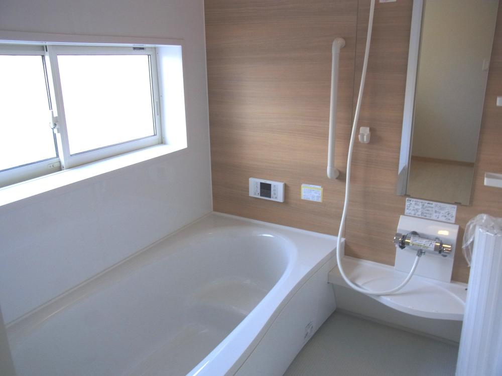 Bathroom. Indoor (11 May 2013) Shooting