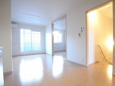 Living and room. Spacious LDK11.4 Pledge.