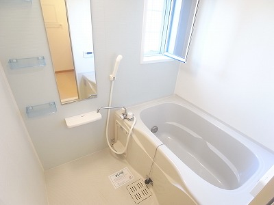 Bath. Reheating function ・ Bathroom dryer with bus.