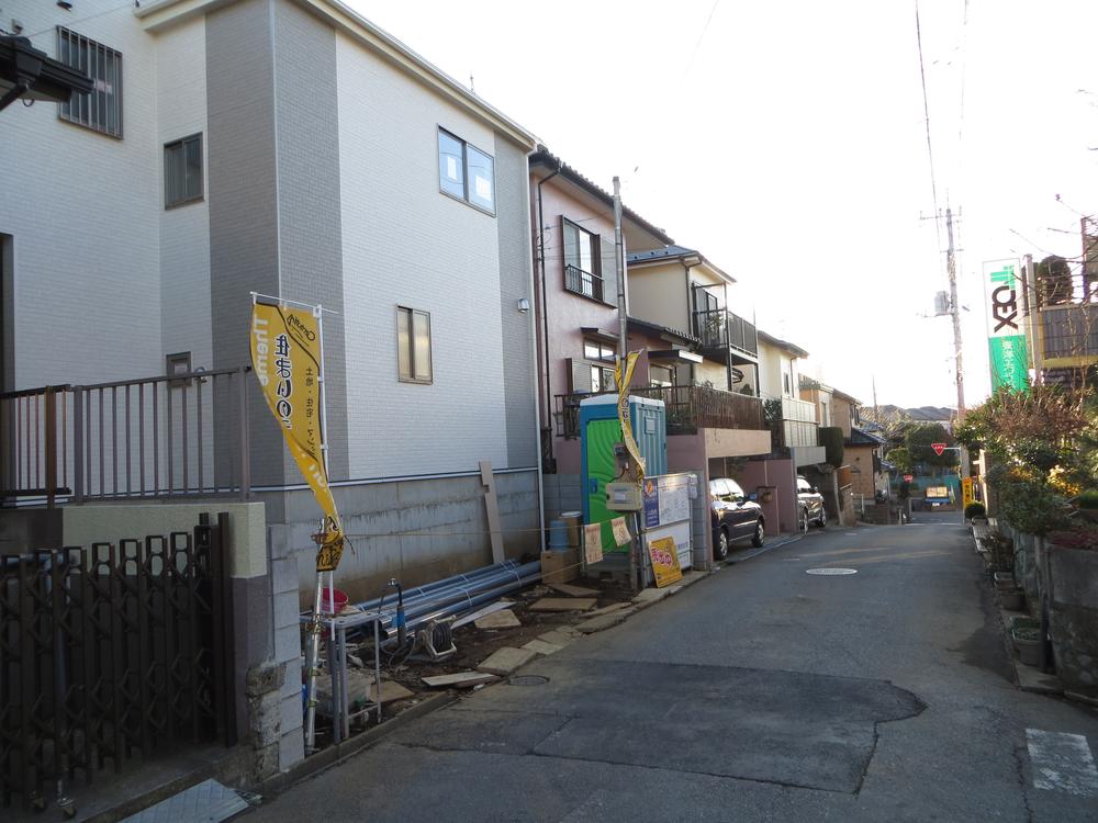 Local photos, including front road. Local (12 May 2013) Shooting