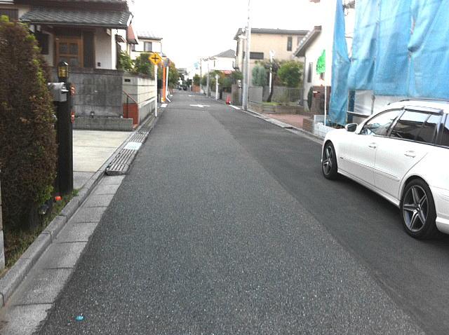 Local photos, including front road. Local (10 May 2013) Shooting The entire surface of 6M road