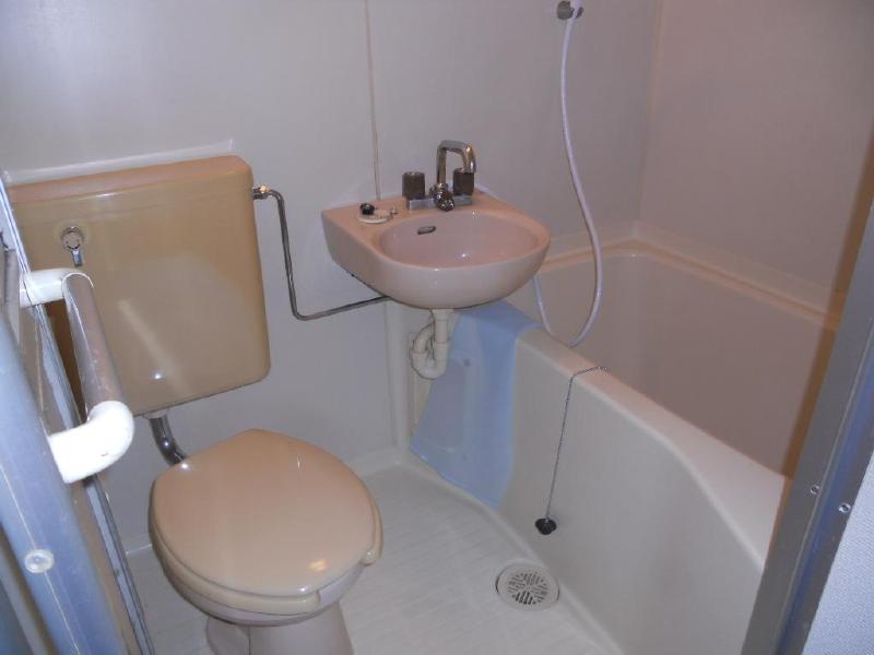 Bath. Your easy-to-clean unit type!