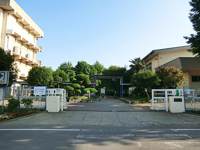 Primary school. Kashiwashiritsu Sakaine until elementary school 640m