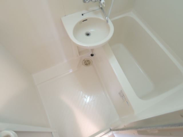 Bath. Bathroom