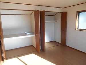 Non-living room. The south-facing Western-style there is a spacious storage (* ^ - ^ *)