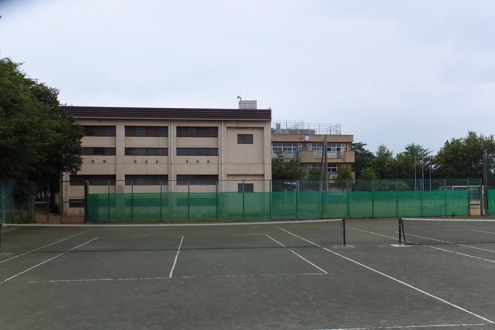 Junior high school. Kashiwashiritsu Sakaine until junior high school 826m