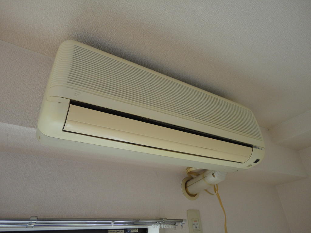 Other Equipment. Air conditioning is equipped with first base on the south side Western-style