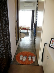 Entrance. The photograph is a model room of the room.