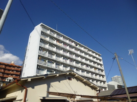 Building appearance. ☆ Net is a free large Single apartment ☆