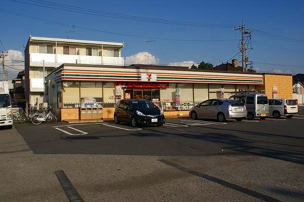 Convenience store. 260m to Seven-Eleven purdah entrance (convenience store)