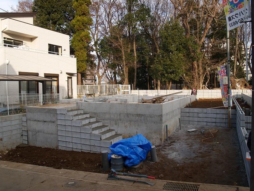 Local appearance photo. Local (12 May 2013) Shooting Construction the middle of a place