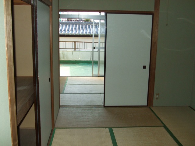 Living and room