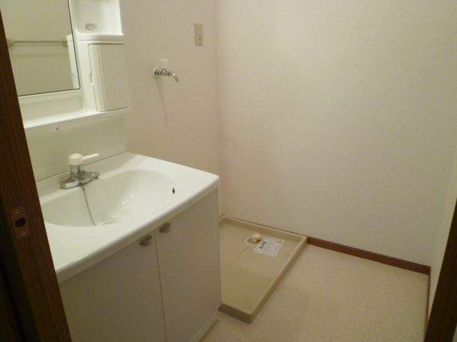 Washroom. Wash