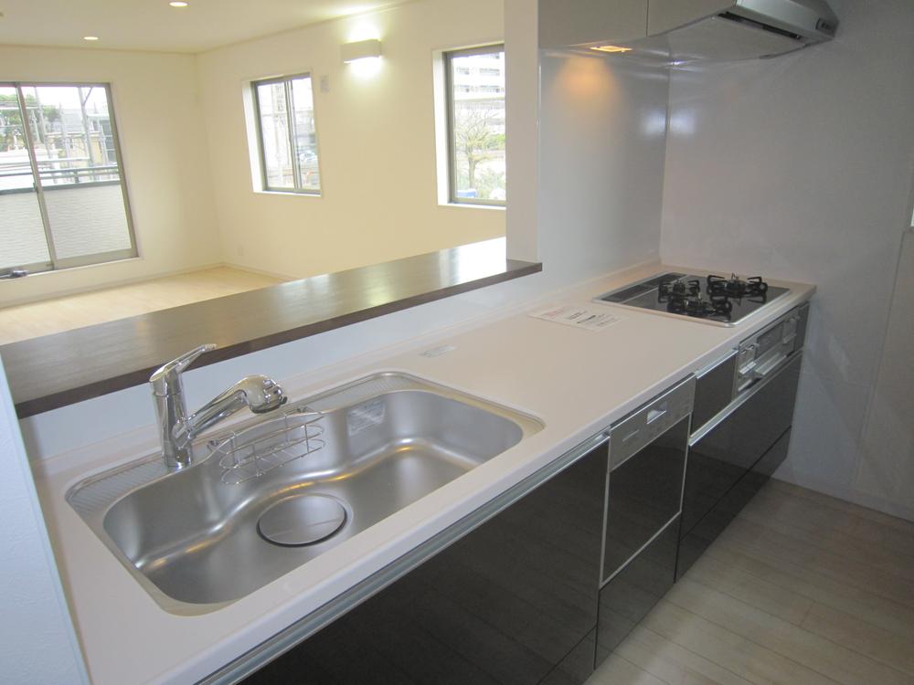 Kitchen. Tsuto no open style kitchen is open