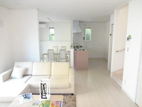 Living. Building 3 Living