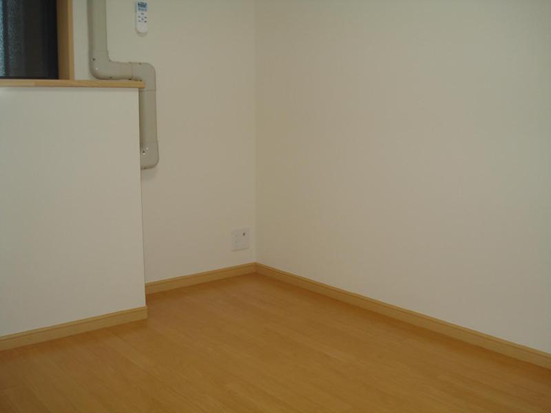 Living and room. North and air conditioning Allowed