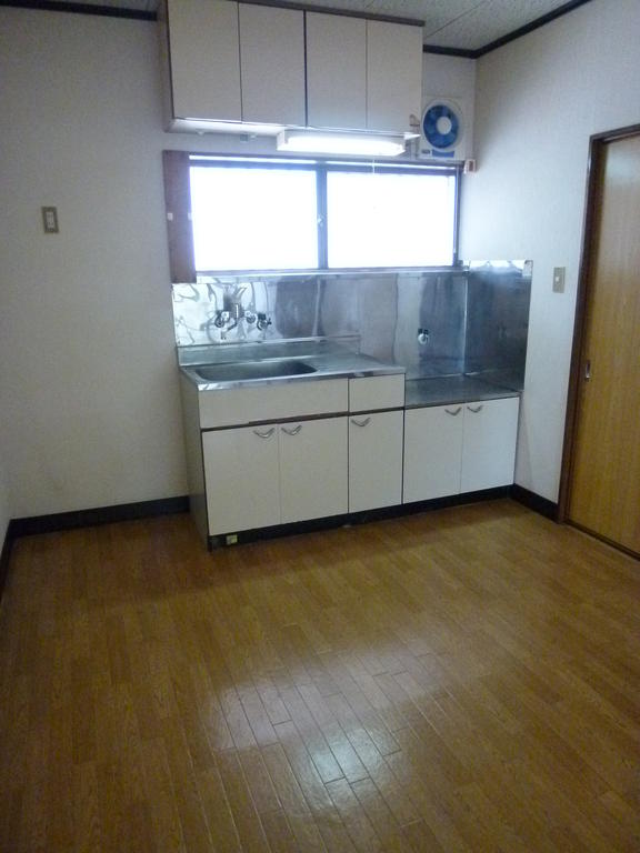 Kitchen. DK