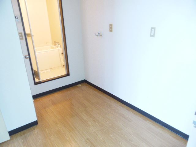 Other room space. Receipt
