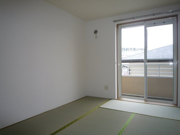Living and room. Japanese-style room 5.8 quires